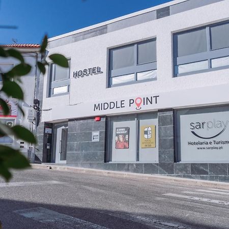 بيت شباب Middle Point Sardoal المظهر الخارجي الصورة